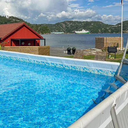 Amazing In Feriehus Lyngdal