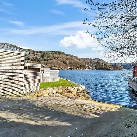 Amazing In Feriehus Lyngdal
